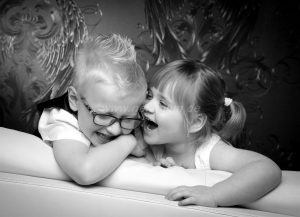 Geschwisterliebe_Bruder_und_Schwester