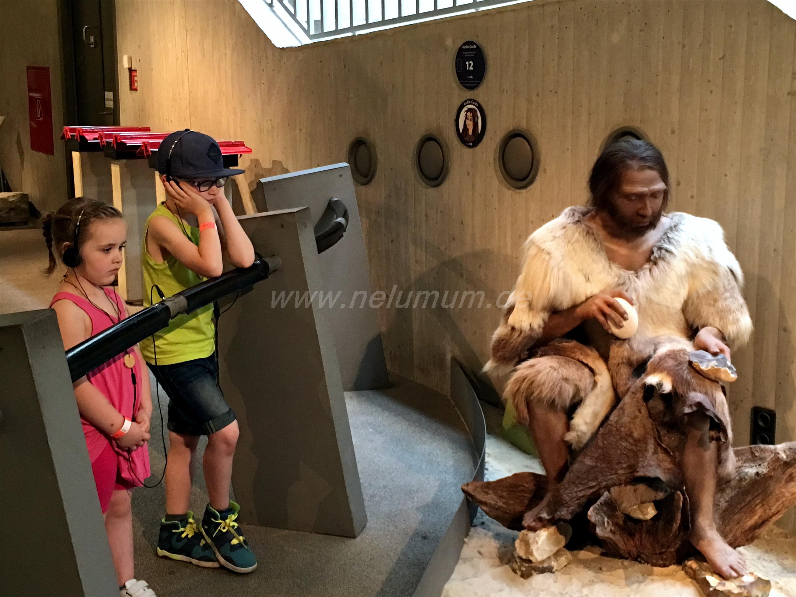 Neanderthal_Museum_mit_Kindern_